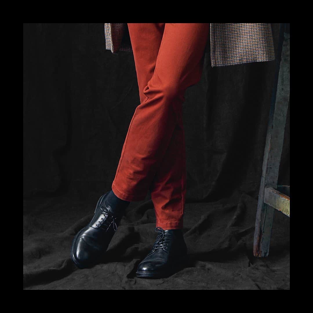シスレーのインスタグラム：「EVERYBODY WANTS THEM:  the most-loved items from #FW20. #sisley #sisleyfashion #man」
