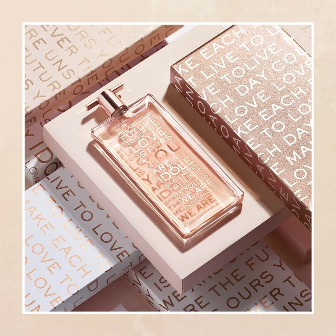 Lancôme Officialさんのインスタグラム写真 - (Lancôme OfficialInstagram)「Love like there’s no tomorrow. Make each day count and live a love statement out of Idôle with a new Limited Edition stamped in golden mantras. This Valentine's Day, live to love, love to live. #Lancome #Idole #YouAreMyIdole #LoveToLive」1月23日 2時02分 - lancomeofficial