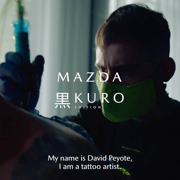 MAZDA Canadaのインスタグラム：「What makes the Kuro Edition  Mazda CX-9 different? It’s the bold Garnet Red leather upholstery, sophisticated exterior paint colours and expressive accents that leaves drivers feeling inspired. We partnered with Montreal-based tattoo artist, David Peyote (@thedavidcote) , to discover what makes him different.// Qu’est-ce qui rend le Mazda CX-9 édition Kuro si différent ? Ses audacieux sièges en cuir rouge grenat, ses élégantes couleurs de carrosserie et ses détails de finition expressifs qui donnent aux conducteurs matière à inspiration. Nous avons rencontré le tatoueur montréalais David Peyote pour découvrir ce qui lui, le rend différent.」