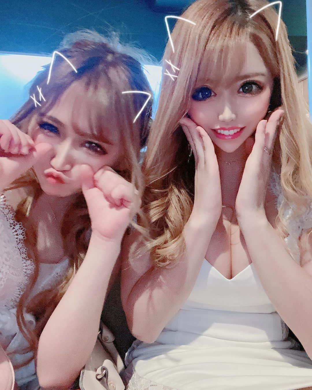 でいじーさんのインスタグラム写真 - (でいじーInstagram)「ニュードレスイベント👗  ねーちゃんのドレス❤  からの ゆうみさんと飲み行った！  #歌舞伎#歌舞伎町#新宿#キャバクラ#キャバ嬢#ホスト#ミナミ#大阪#北新地#六本木#池袋#難波#夜職#水商売#ハーフアップ#hairstyle #hair#ヘアメ#ヘアメイク #ルーズ#かわいい #すすきの#東京#tokyo #ギャル#フォローミー#いいねした人で気になった人フォロー #谷間#ドレス#いいね返しは絶対」1月23日 2時19分 - anyadevix