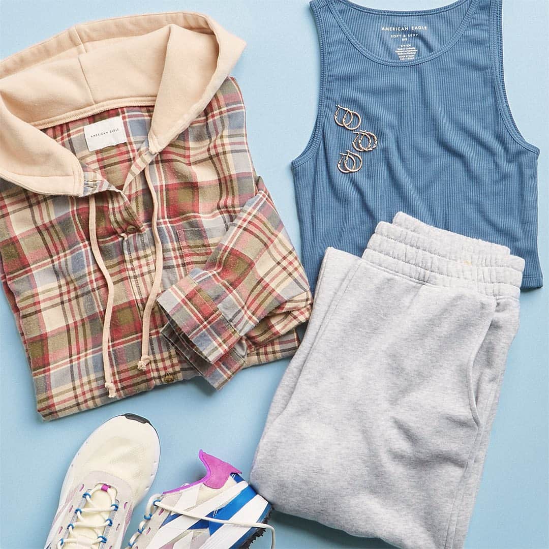 American Eagleさんのインスタグラム写真 - (American EagleInstagram)「Raise your hand if you’re ready for new arrivals (like boyfriend joggers, flannels, tiny tops + more!)」1月23日 2時34分 - americaneagle