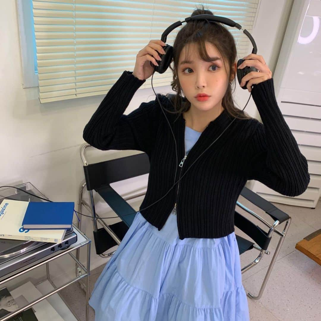 Chuuさんのインスタグラム写真 - (ChuuInstagram)「🔜빨리 보여드리고 싶은 봄 신상들❣️ #chuu #chuuseoul #lovely_daily_look_chuu」1月23日 13時44分 - chuu_official