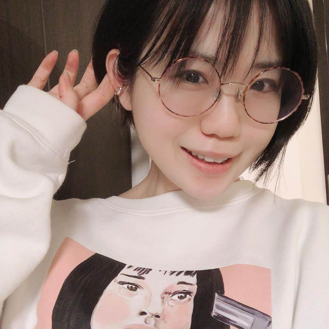 森本レオ子さんのインスタグラム写真 - (森本レオ子Instagram)「東京中央美容外科 大宮院（@tcb_omiya）の樅山先生（@tcb_momiyama）にTCB式小顔美肌再生を施術して頂き、2週間が経過しました。  施術からしばらくの間は引っ張られるような感覚があったけど、もうすっかり違和感もナシ。今は痛みも全くありません☺️☺️  ずっっと肌の調子が良くて、化粧ノリも抜群です😆😆収録じゃない日は全然スッピンでいける！ 肌の調子が良いと若返りを実感しますね🧝‍♀️  目指せナタリーポートマン💜❤💙💚笑  #リフトアップならtcb東京中央美容外科 #美容整形ならtcb東京中央美容外科 #tcb式小顔美肌再生 #東京中央美容外科 #東京中央美容外科大宮院 #大宮 #樅山真紀 #小顔美肌再生 #リフトアップ #美容外科 #pr #れおこぽん #森本レオ子」1月23日 12時18分 - leocodon