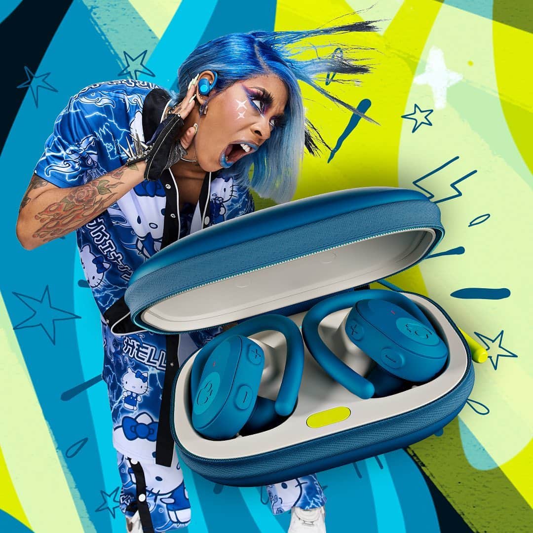 Skullcandy Japanのインスタグラム：「Push Ultra Determined Blue 1月限定カラー💀  Push Ultraについて﻿👇⛰🏖🚣‍♀️﻿ ﻿ ・無くしても見つかる「Tile™」﻿ ・12.5mmの超特大ドライバー ・IP67等級の防水・耐汗・防塵機能﻿ ・最長40時間のバッテリー (ケース併用) ・ワイヤレス充電ケース「急速充電対応」﻿ ・左右の単体使用も﻿可能 ・通話、選曲、音量コントロール(左右両方)﻿ ・周囲の音を把握できるデザイン﻿ ・自由にフィット調整できるフック﻿  タップ先の公式サイトにて💀  #FeelDetermined #FeelSkullcandy #スカルキャンディー」