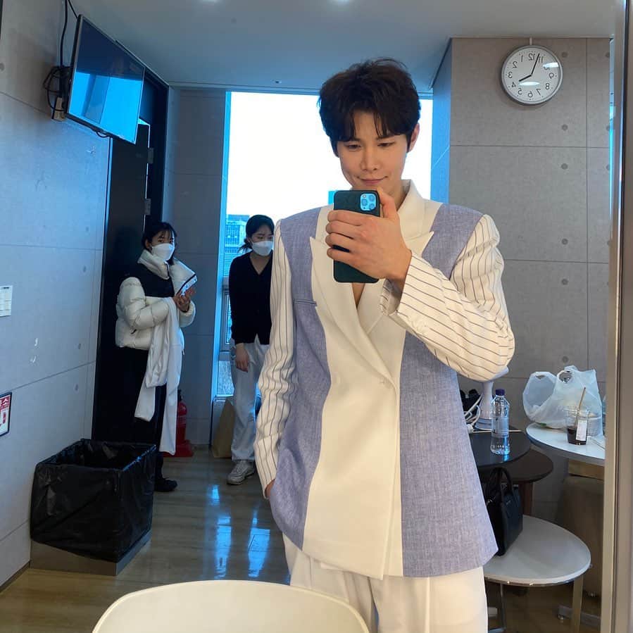 ハンビョル のインスタグラム：「Outift 2️⃣ #USED_TO_THIS」