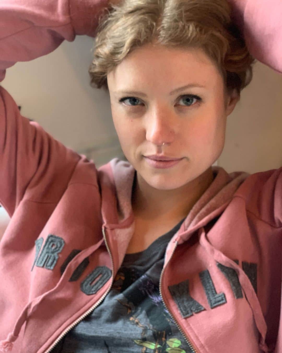 ブルックリンインダストリーズのインスタグラム：「Zoey taking cozy to a new level in the Ditmas Zip Up. Exclusive to our followers -  use code INDUSTRY10 to save 10% on your order this weekend only! #brooklynindustries #liveworkcreate #ditmaspark」