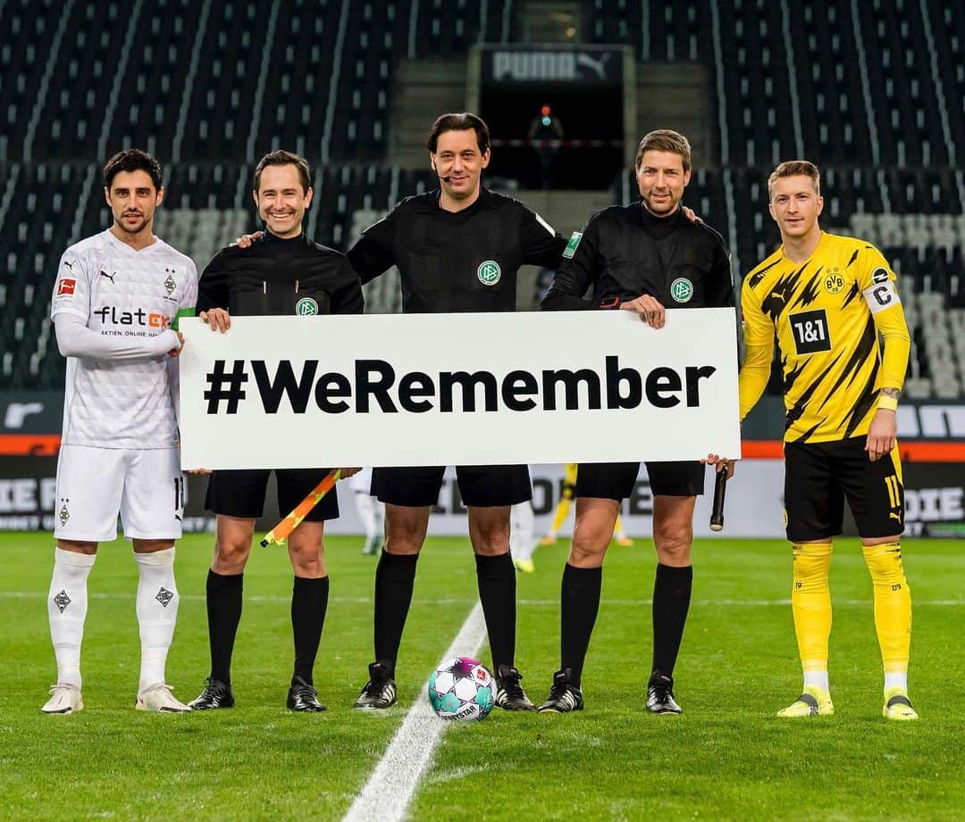 ボルシア・ドルトムントさんのインスタグラム写真 - (ボルシア・ドルトムントInstagram)「#WeRemember – gemeinsam mit @borussia.   #BorussiaVerbindet」1月23日 4時51分 - bvb09