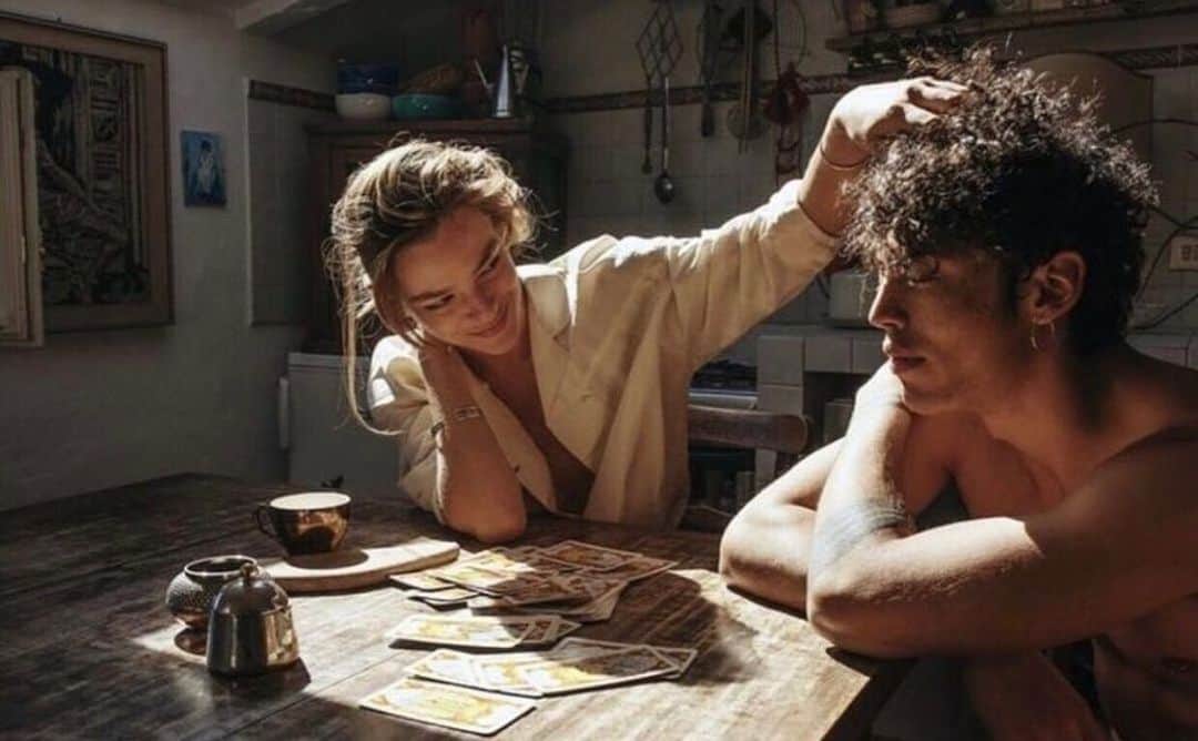 チン・ジェヨンのインスタグラム：「. 보통 새벽4시 5시에 눈이떠짐 가장 집중이잘되는시간 편집. 포스팅. 메일.  일은 거의 새벽에다함 🙃 . . #진재영mood  .」