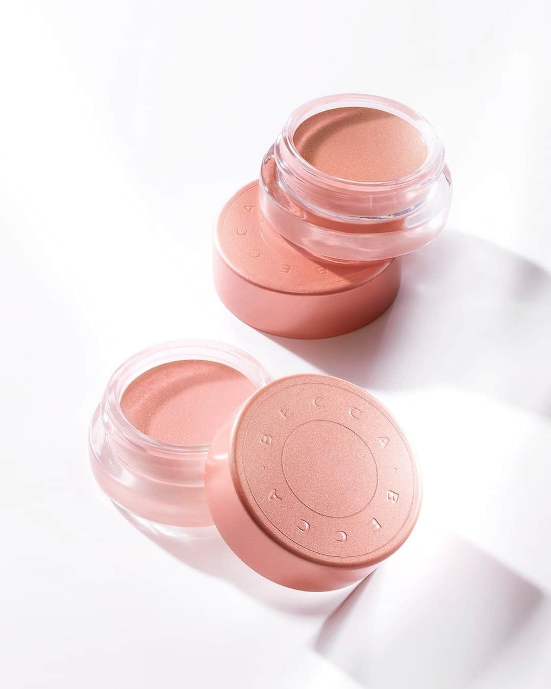 BECCAのインスタグラム：「Transform in an instant. 💡   You've seen it on Tik Tok, now see it for yourself. Under Eye Brightening Corrector is a full coverage corrector that brightens and corrects, neutralizing dark circles to awaken the eye area.   Back in stock at BECCACosmetics.com. 💨」