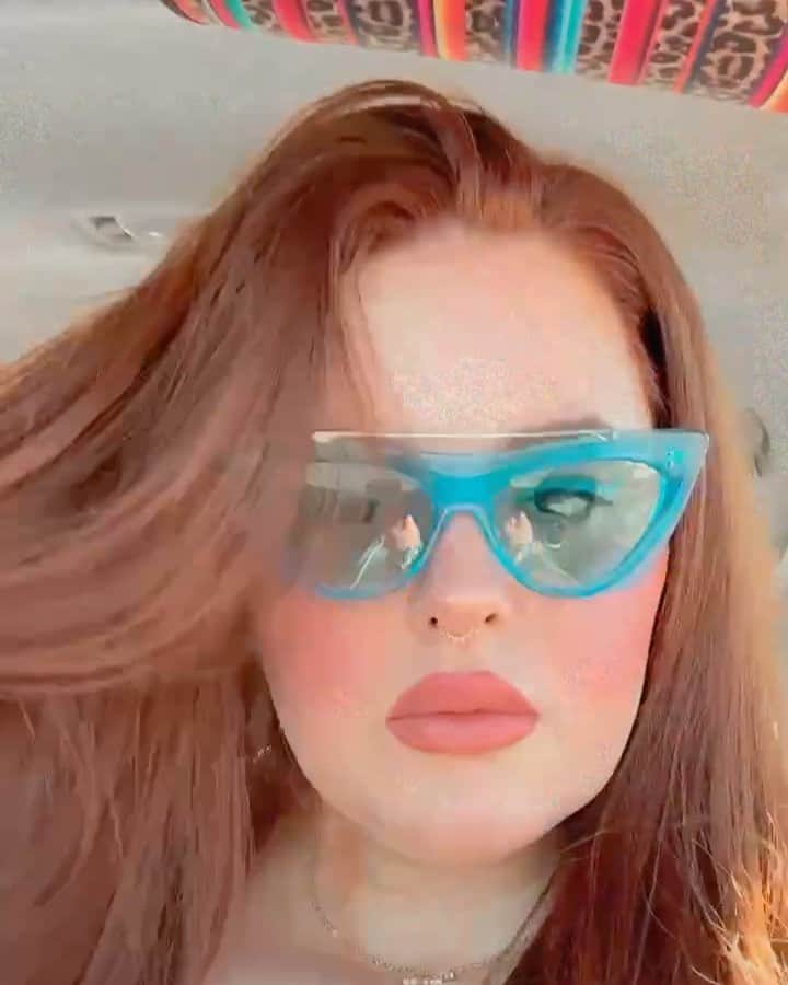 のインスタグラム：「Hbu?? 🥺」