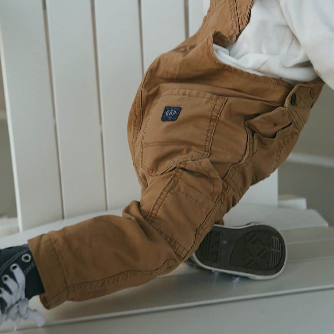 GapKidsさんのインスタグラム写真 - (GapKidsInstagram)「100% cotton, 100% workwear inspired, 100% must-have. Tell us (better yet, show us!) how you've been styling our baby carpenter overalls. 🛠 ​ .​ 📸: @kileydevisser」1月23日 7時20分 - gapkids