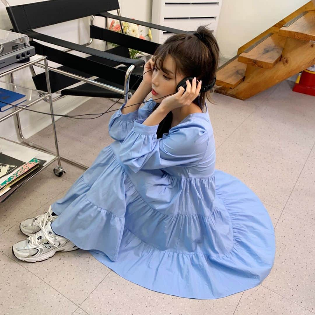 Chuuさんのインスタグラム写真 - (ChuuInstagram)「🔜빨리 보여드리고 싶은 봄신상들❣️ #chuu #chuuseoul #lovely_daily_look_chuu」1月23日 14時00分 - chuu_official