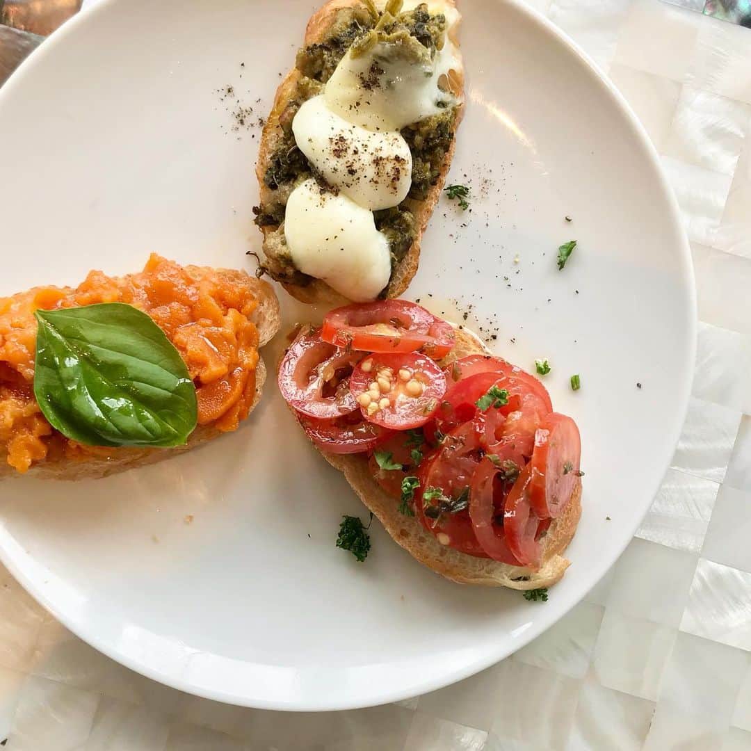 ポジリポのグルメインスタ