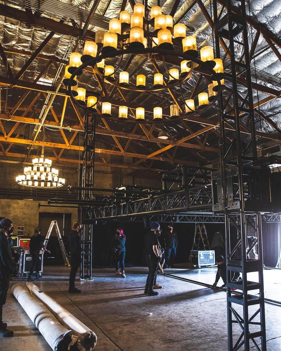 Jimmy Eat Worldのインスタグラム：「#FBF Building the Futures dojo. #PhoenixSessions」