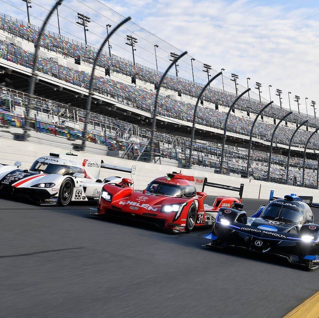 ミシュランさんのインスタグラム写真 - (ミシュランInstagram)「It’s the new dawn of a new @imsa_racing season!   We can’t wait to see who emerges at the head of the class in this 2021 season.   #IMSA #ROAR24 #MotulPole」1月23日 9時29分 - michelinusa