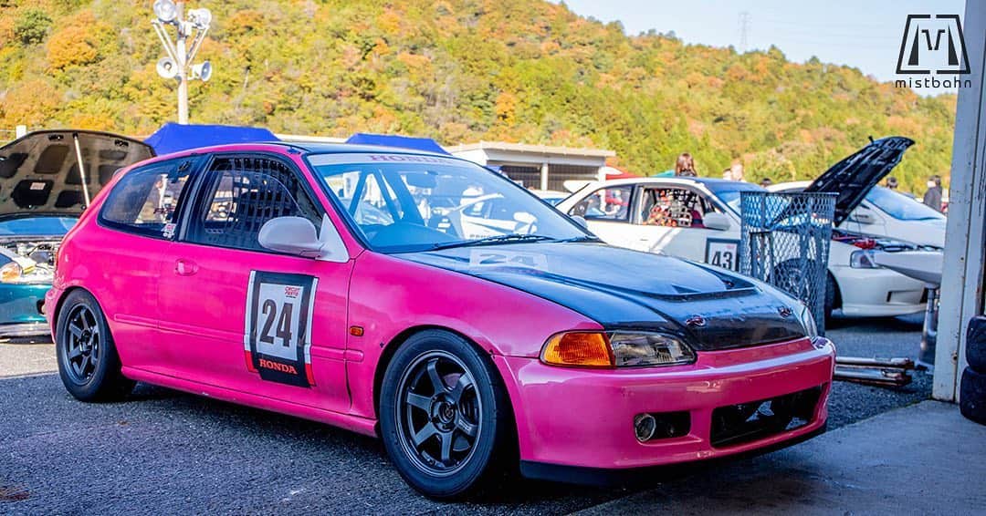 のインスタグラム：「_ FUKUYAMA AUTO SERVICE EG6 Honda CIVIC SiR _ Shot on Nov-15 2020 "Circuit Festa" "HONDA ONE MAKE RACE" organized by @aslan_inc_japan at Central Circuit. _ owner: Account unknown photo: @mistbahn _ _ JP) 2020年11月15日のセントラルサーキットで開催された「サーキットフェスタ」内の、アスランさん( @aslan_inc_japan )主催の「ホンダ・ワンメイク・レース」で撮影。 _ _ #circuitfesta #サーキットフェスタ #hondaonemakerace #aslan #アスラン #aslan_inc_japan #centralcircuit #セントラルサーキット #fukuyamaautoservice #福山オートサービス #joker #honda #civic #hondacivic #ホンダシビック #シビック #ctr #eg6 #eg #egcivic #hondacivicsir #bseries #b18 #kanjo #kanjostyle #kanjoracer #kanjozoku #timeattack #timeattackjapan #hondasontrack」