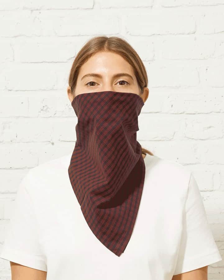 ケネスコールのインスタグラム：「One size saves all. Our super soft cotton Protective Bandanas feature antimicrobial HeiQ V-block technology. #StaySafeOutThere #WearAFuckingMask #ProtectEachOther  When you shop at KennethCole.com, we’ll donate to THE MENTAL HEALTH COALITION – a life-changing movement working to destigmatize all mental health conditions. Info link in bio.」