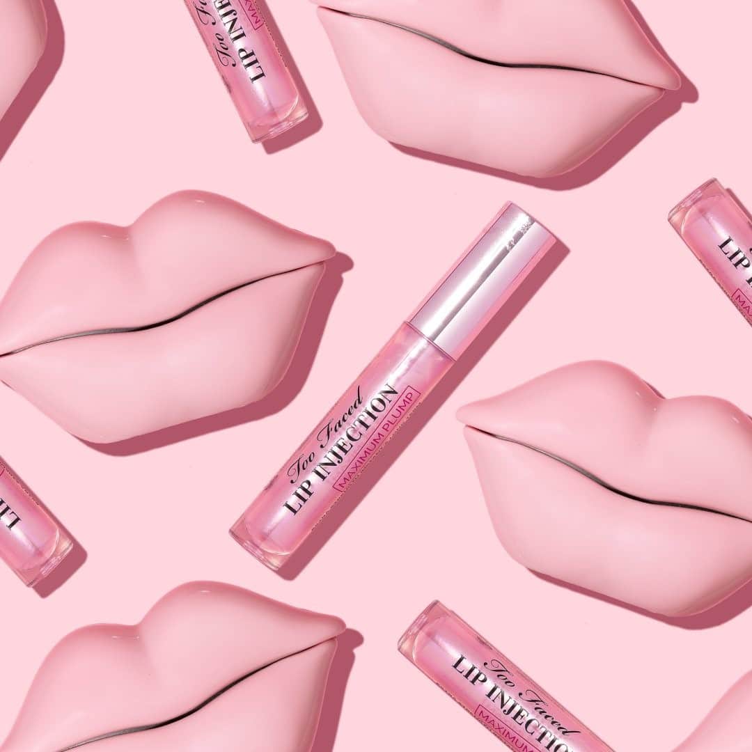 Too Facedのインスタグラム：「For serious plumping junkies only! 😉 Achieve the PLUMPEST pout ever with our super strength Lip Injection Maximum Plump. 💋 Available @meccamaxima #toofacedlipinjection #toofaced」