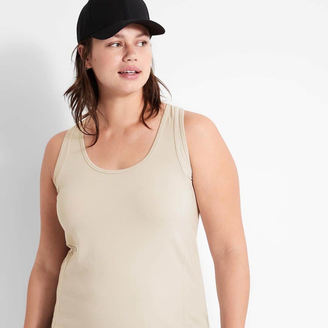 Banana Republic さんのインスタグラム写真 - (Banana Republic Instagram)「Thank our Pin-Tuck Tank for making you feel good and look great. It's designed with a breathable, stretchy material for a flattering silhouette and produced with sustainable fabrics for a better planet. #BRStandard」1月23日 9時56分 - bananarepublic