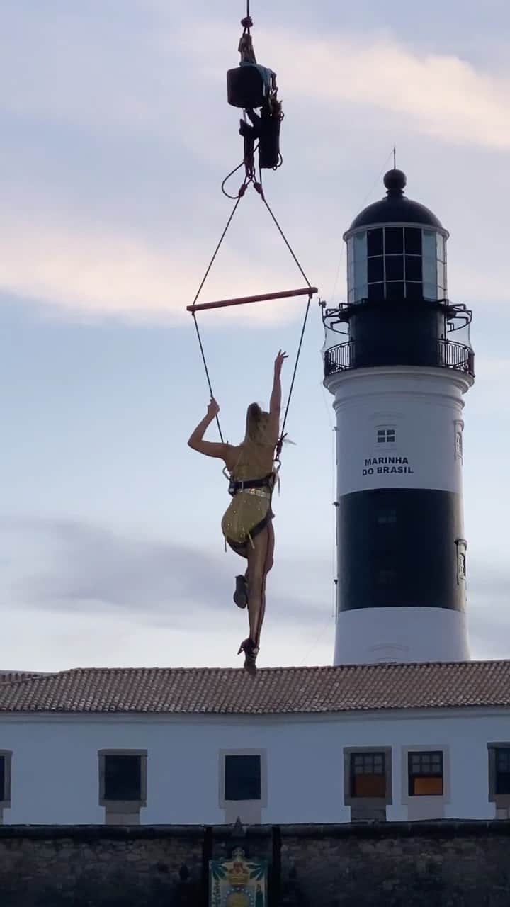Claudia Leitteのインスタグラム：「Vai fazer um ano que eu te vi, Carnaval! 😔」