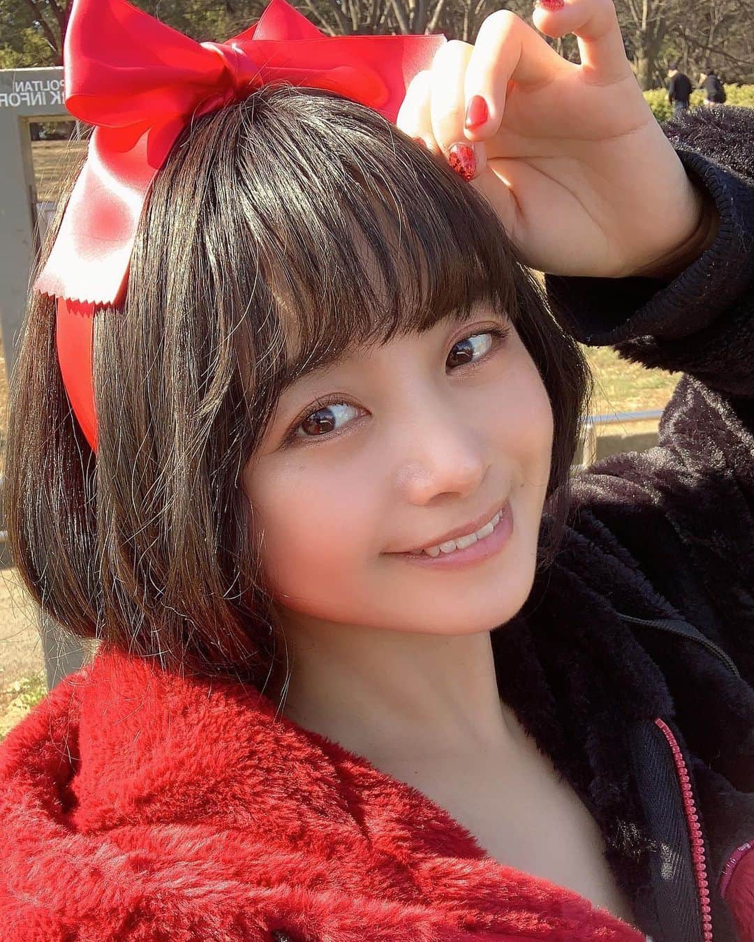 のインスタグラム：「メイクさんにボブにしてもらった❤ 短い髪の毛どー？？ ・ ・ ・ #可愛いください   #恵比寿マスカッツ #役者 #グラビア #gravure #Japanese #泳裝 #수영복 #그라비아 #japanesegirl #Asianbeauty  #asiangirls#일상 #フォローミー #instagood #instadaily #followme #instalike #japapesegirl #笑顔の押し売り」