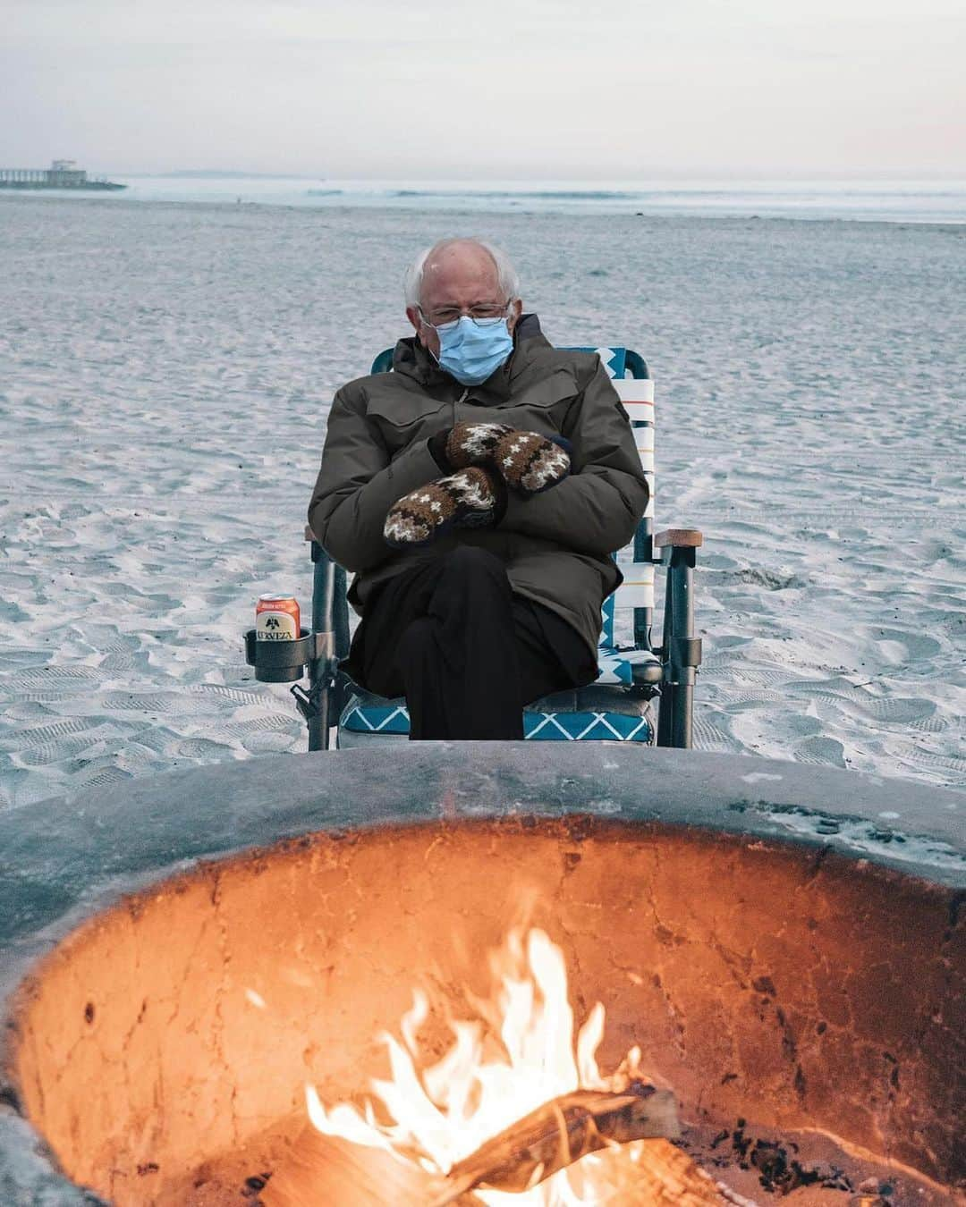 instagoodさんのインスタグラム写真 - (instagoodInstagram)「Waiting for the weekend be like... Some of our favorite finds from #berniesanders #bernie #inauguration #instagood credits go to @ashbrd @theinnerobserver @reza_jax @nataliaseth @starknakked @difiorerd @oklahomamcr @wherelifeisgreat @bsmialowski @parkitmovement main original photo by @bsmialowski  Which one is your favorite?」1月23日 10時19分 - instagood