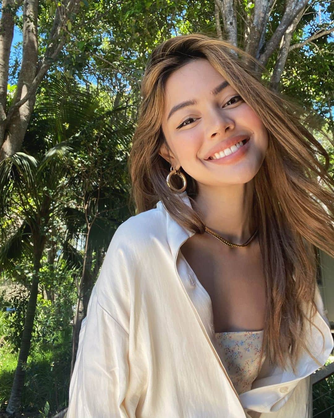 リリーマイマックのインスタグラム：「HAPPY 😆 sending you all some good vibes 😝」