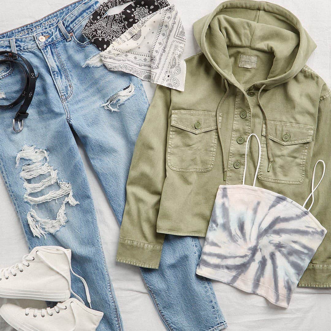 American Eagleのインスタグラム：「Trending now: Tiny tops! Cropped, body-hugging versions of your favorite silhouettes (perfect for layering now and wearing alone later)」