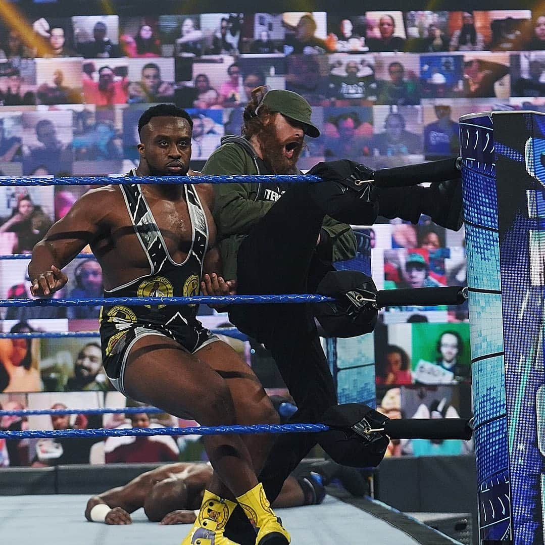 WWEさんのインスタグラム写真 - (WWEInstagram)「@samizayn continues to cause chaos with the #ICTitle as he puts an end to the match between @wwebige & @apollowwe! #SmackDown」1月23日 11時24分 - wwe