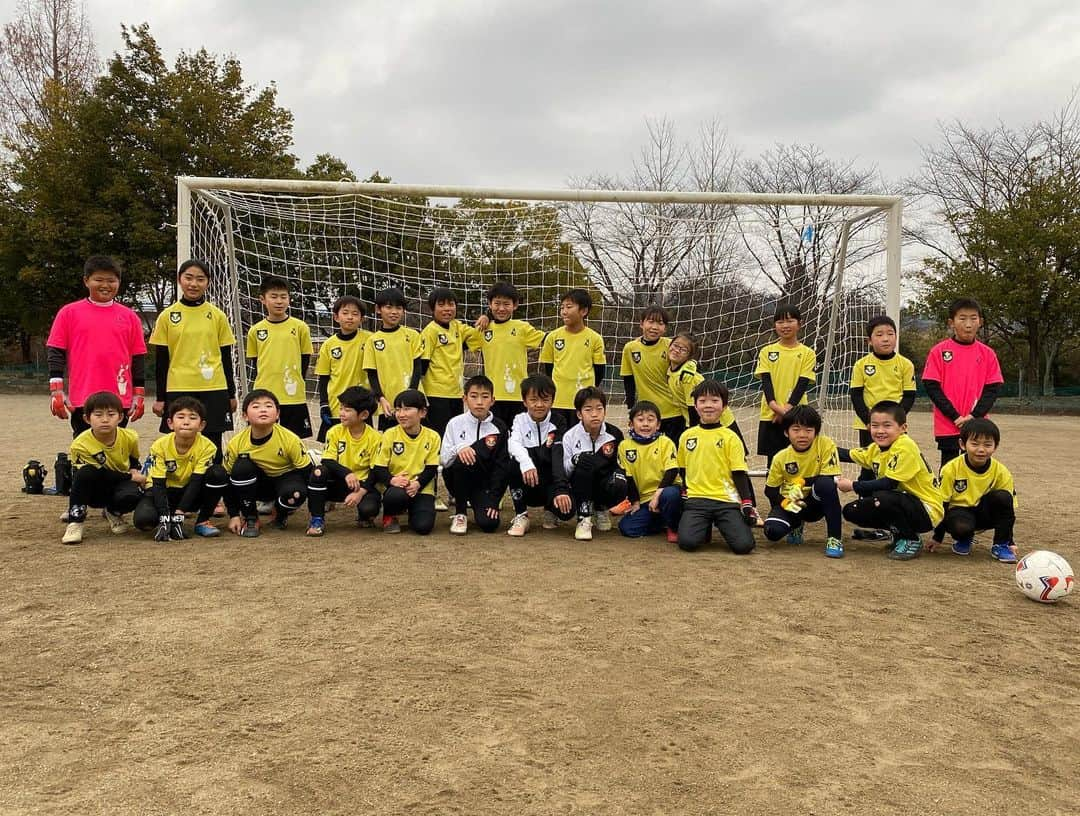 I_am_soccerjunkyさんのインスタグラム写真 - (I_am_soccerjunkyInstagram)「• - USUNE SC - 薄根サッカークラブ • 元気いっぱいでパワフルな子供たちが群馬県沼田市でサッカーの練習に取り組んでいました！！ 私もがんばってる姿を見て元気をいだだきました！！ たくさんサッカーを楽しんで大きくなってください！！ サッカージャンキーは薄根SCの元気な子供たちを応援しております！！  #群馬県 #沼田市 #薄根 #薄根サッカークラブ #薄根sc  #少年サッカーチーム #サッカーマーケット #コロナに負けるな #コロナに負けないぞ #usunesc #soccerjunky #deliciousfootballlife #claudiopandiani #football #japanfootball #frenchbulldog #bostonterrier #buhi #lefootball #calcio」1月23日 11時27分 - soccerjunky_official