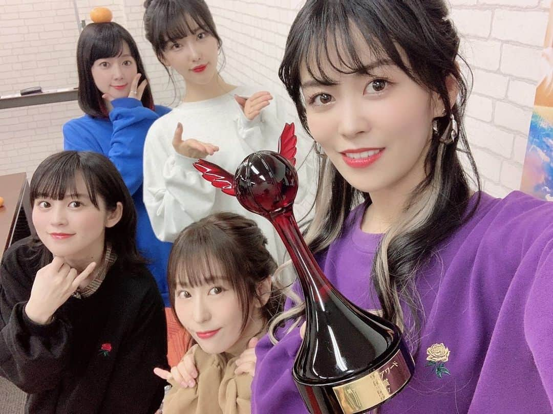 工藤晴香さんのインスタグラム写真 - (工藤晴香Instagram)「バンドリTVLIVEありがとうございました！！！ 久しぶりの5人での生配信、楽しかったな〜🐏  おそろいトレーナー、久しぶりに着た〜！」1月23日 11時30分 - kudo_a.k.a_910