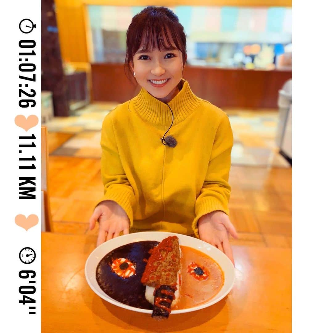 長谷川朋加のインスタグラム：「♡  ✎५⋆*{ あの子の木の葉 } ୨୧ -------------------------------- ୨୧  𝕙𝕒𝕡𝕡𝕪 𝕕𝕒𝕪𝕤♡ 少しでも走れると達成感と自己肯定感が 右肩上がりどころか垂直にびゅーん！  そして、昨日から ONLINE ULTRAMARATHON2021が 始まりました☺︎＊ 寒さに負けず走るぞーっ！  さてさて、明日から1ヶ月の ハセガワダイエットプログラムが スタートします＊体重を戻す！ 生温かく見守ってください♪笑  写真は昨日中継でお伝えした オニババ出刃ーグカレー👹 カレーの日にちなんで甘口カレー風な 服を選びました(•̀ᴗ•́)و美味しかった〜！  今日も全力疾走で🏃‍♀️  ୨୧ -------------------------------- ୨୧ #やりたい事は全部やる #全力前向き前のめり #走るの大好き」