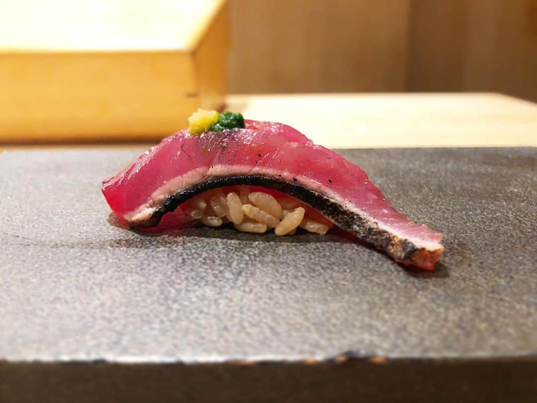 乾雅人のインスタグラム：「はっこく@銀座  圧巻のラインナップは流石。 「寿司を食べて飲んで、帰るときにラーメン食べて帰ろ、とは言わせない。満足だけでなく満腹を」 なるほど、そこも圧倒的。」