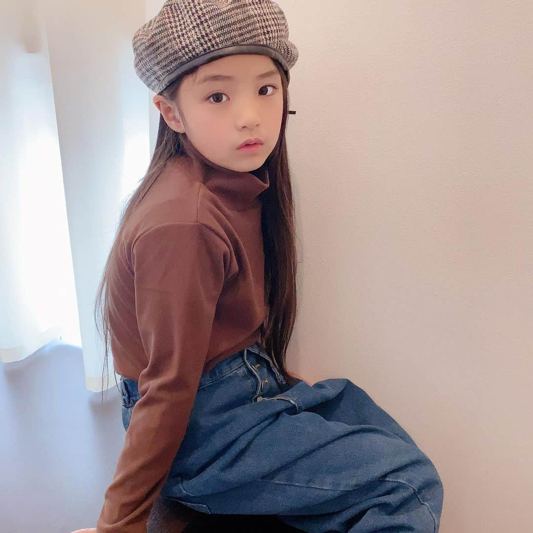 ♡KAO♡さんのインスタグラム写真 - (♡KAO♡Instagram)「： ： #おりんコーデ  #rinchancode ♡♡♡ @smilekids888 coordinate ： ： @smilekids888 より本日21時発売の裏微起毛TOPS♡ 使い勝手抜群で何より肌触り良くて温かいよ！ 全3色980円で販売開始です♡ 安いー👏 こういうTOPSはいくつあっても使えるから 全色欲しいくらい(*˘︶˘*).｡.:*♡ ： ： tops▹▸ @smilekids888 -身長125cm  size 130- ： ： ： ： ： ： ： ： ： ： ： ： ： ： ：  #ig_kidsfashion #kidsfashion #親バカ #ig_oyabakabu #親バカ部 #娘 #6歳 #女の子 #インスタキッズ #ig_kids #mamanoko #ママリ #hugmug #コドモノ #キッズファッション #コドモダカラ #comona #キッセレ #ママタス #プチプラコーデ  #キッズコーデ #韓国ファッション #韓国子供服」1月23日 12時07分 - o0.don_tama.0o