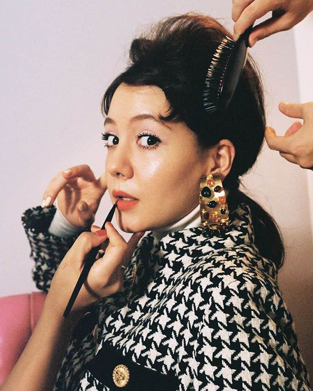 VOGUE GIRL JAPANのインスタグラム：「HAPPY BIRTHDAY🎂1月23日は、トリンドル玲奈の誕生日✨  #GIRLOFTHEMONTH写真をプレイバック  #トリンドル玲奈 #reinatriendl #誕生日 #バースデー　@toritori0123」