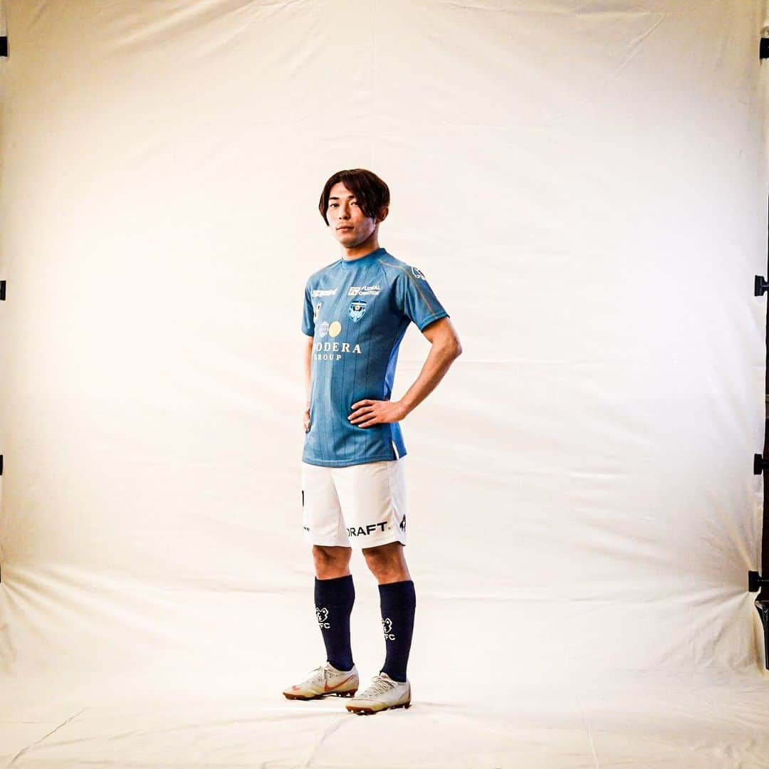 横浜FCさんのインスタグラム写真 - (横浜FCInstagram)「- 2021シーズン個人写真撮影。 - #yokohamafc #横浜FC #RECORDTHEBLUE #JLEAGUE #Jリーグ」1月23日 23時03分 - yokohamafc_official