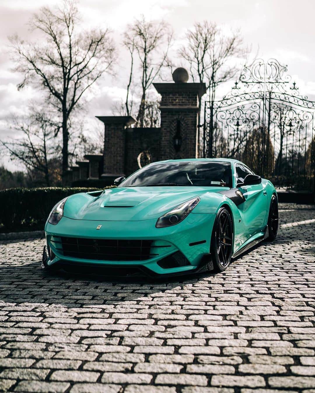 CarsWithoutLimitsさんのインスタグラム写真 - (CarsWithoutLimitsInstagram)「Tiffany Blue F12 Photos @zuumy  #CarsWithoutLimits」1月23日 23時06分 - carswithoutlimits