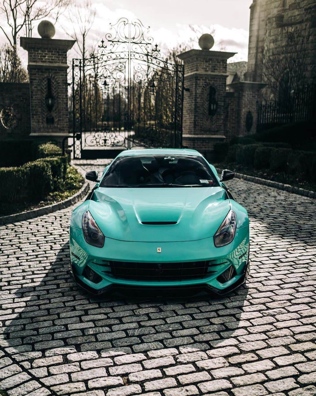 CarsWithoutLimitsさんのインスタグラム写真 - (CarsWithoutLimitsInstagram)「Tiffany Blue F12 Photos @zuumy  #CarsWithoutLimits」1月23日 23時06分 - carswithoutlimits