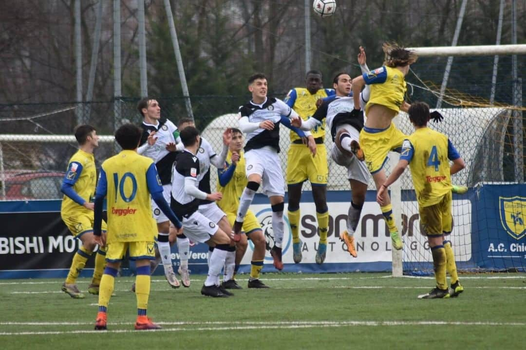 ACキエーヴォ・ヴェローナさんのインスタグラム写真 - (ACキエーヴォ・ヴェローナInstagram)「‼️⚽️ #Primavera2: finale di @ACChievoVerona - @udinese_1896  1⃣- 1⃣  60' st ⚽️⚪️⚫️ - Palumbo rig.  73' st ⚽️💛💙 - Tuzzo  #ChievoUdinese」1月23日 23時08分 - acchievoverona