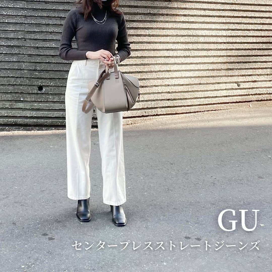 htrkmkのインスタグラム：「ℂ𝕆𝕆ℝ𝔻𝕀ℕ𝔸𝕋𝔼  @gu_for_all_ の #センタープレスストレートジーンズ   トップスをウェストインすると 脚長＆肉感カバー効果が半端ない!!  ワイドすぎないストレートパンツは カジュアル感を抑えつつも 体型カバー効果はバッチリで 気になるおしりや太もものムチムチも 全然拾わないのが嬉しい🙌🏼  1/28まで 限定価格になってました🛒  コーデやアイテム詳細は @htrkmk プロフ欄リンクのブログにて✎☡  ✁┈┈┈┈┈┈┈┈┈┈┈┈┈┈┈┈  UNIQLOやGU ZARAなどの プチプラアイテムを使った きれいめカジュアルコーデ  トップスはSかM ボトムスはLかそれ以上、と 腰の骨盤が横に広くおお尻も大きい 極端なほどの洋梨体型ですが それでも細見えするように工夫してます  ✧キレイめプチプラコーデ: @htrkmk  ✧美容や共働き夫婦のライフスタイル: @htrkmk_lifestyle   ✁┈┈┈┈┈┈┈┈┈┈┈┈┈┈┈┈  #通勤コーデ  #綺麗めコーデ  #綺麗めカジュアル  #シンプルコーディネート  #骨格ウェーブ  #高身長コーデ #163cm #冬コーデ #冬ファッション #着回しコーディネート  #アラサーコーデ #ママファッション #olファッション  #ザラジョ #ザラジョコーデ #ZARAコーデ #guコーデ  #gu購入品  #大人gu部  #guコーデ部」