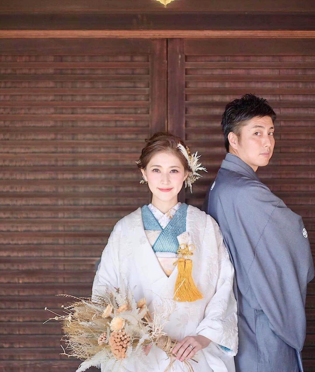 プレ花嫁の結婚式準備アプリ♡ -ウェディングニュースさんのインスタグラム写真 - (プレ花嫁の結婚式準備アプリ♡ -ウェディングニュースInstagram)「組み合わせやポーズの参考になる♡和装フォト9選💜﻿ ﻿ ﻿ ﻿ ﻿ ﻿ ➸➸➸➸➸➸➸💒➸➸➸➸➸➸➸﻿ 💚結婚式のお悩み﻿ 💚式場探しのお手伝い﻿ 💚指輪・ドレスなどショップの提案﻿ ﻿ など＊元プランナーに無料で🏡から相談できる♪﻿ ﻿ LINE相談カウンター： @weddingnews_lines﻿ ➸➸➸➸➸➸➸➸➸➸➸➸➸➸➸➸﻿ ﻿ ﻿ ﻿ こちらのお写真は @the_dress_room さんからリグラムさせていただきました🌟ありがとうございました😊✨﻿ ﻿  ﻿ ﻿ ﻿ カバーは﻿ ラベンダーの新郎新婦コーデ💜﻿ ﻿ ラベンダーの総絞りのお着物に﻿ 抹茶色のお小物、﻿ カラフルなお花柄の帯を合わせた﻿ 鮮やかな #コーディネート 🥂﻿ ﻿ とっても素敵ですよね🥰﻿ ﻿ ﻿ 他のフォトも素敵なので﻿ ぜひスワイプ👉🏻してみてくださいね💕﻿ ﻿ ﻿ ﻿ ﻿ ﻿ ＼📷投稿お待ちしています／﻿ ﻿ 花嫁はもちろん、業者さんも大歓迎✨﻿ アナタのお写真や動画をご紹介してもOKという方は、ぜひ #ウェディングニュース に投稿してください💕﻿ 他のSNSでも掲載させていただく可能性がございます𓅪﻿ ﻿ …………………………………………﻿ 💚LINE相談カウンターとは？﻿ ﻿ 完全無料🏡からLINEで元 #ウェディング プランナーに相談できちゃう♪﻿ ﻿ 🌸どの式場を選んでよいかわからない﻿ ﻿ 🌸 #結婚式準備 の進め方がわからない﻿ ﻿ 🌸 指輪はどこで買うのがおすすめ？﻿ ﻿ 🌸近場でドレスやエステを予約したい﻿ ﻿ 🌸ゲストってどこまで招待すればいいの？新郎より人数多くてもいい？﻿ ﻿ #結婚式 に関する事ならなんでもOK♪﻿ ﻿ @weddingnews_lines のURLからお友達登録してね✨﻿ ﻿ ﻿ #プレ花嫁 #結婚  #花嫁 #ウエディング  #プレ花嫁準備 #2020冬婚 #日本中のプレ花嫁さんと繋がりたい #和装 #和装前撮り #前撮り #色打掛  #白無垢 #着物 #振袖 #前撮りポーズ #和婚 #ファッション #ウェディングフォト #フォトウェディング #ロケーションフォト #入籍 #婚姻届 #記念日 #カップル﻿」1月23日 22時02分 - weddingnews_editor