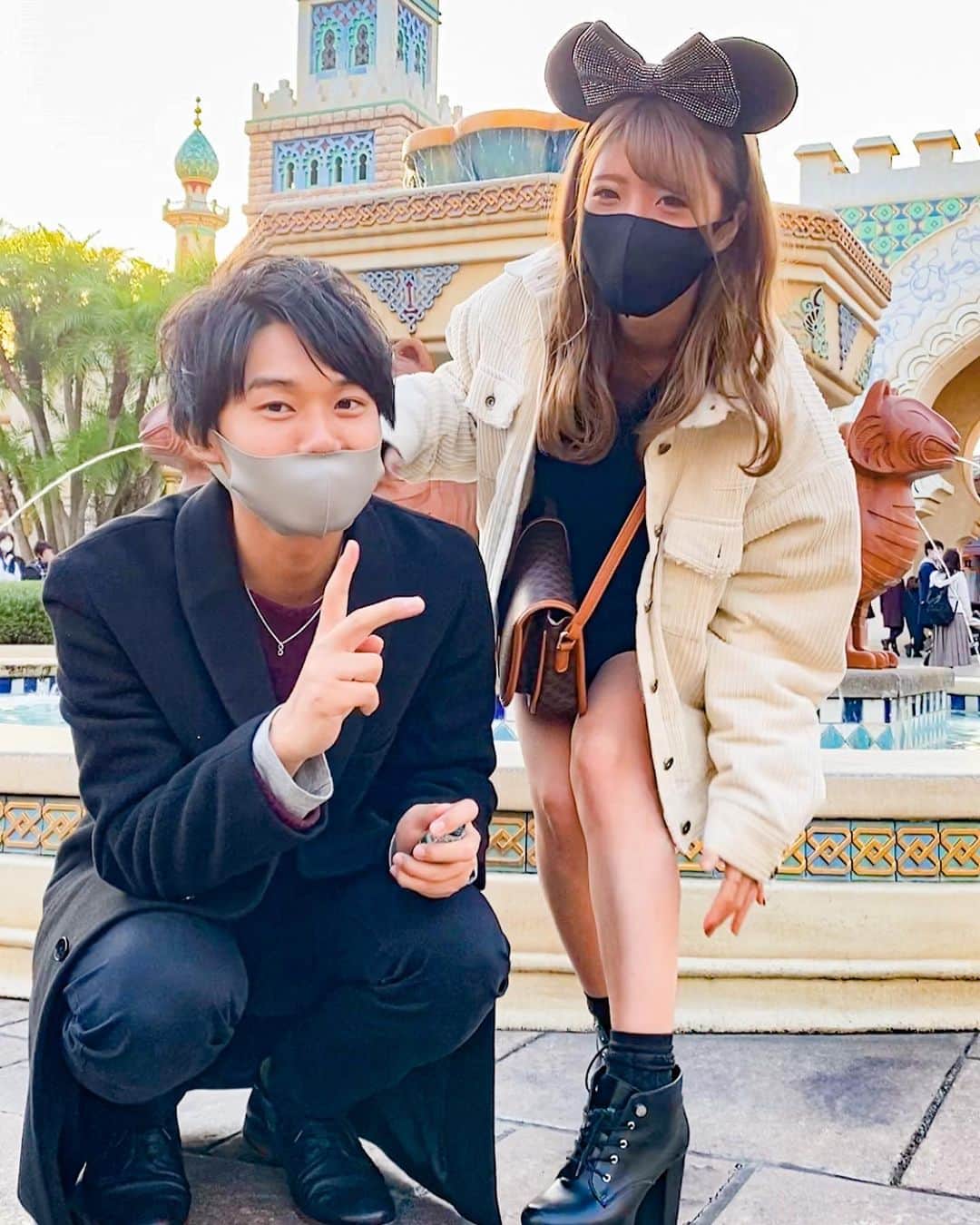 しほこのインスタグラム：「❤︎*﻿ ﻿ ﻿ ﻿ ディズニー行きたい🐭🎀﻿ ﻿ ﻿ つぎはいつ連れて行ってくれるんだろ〜🤔🤍﻿ ﻿ ﻿ ﻿ #しょとしぽ #カップル #カップルフォト﻿ #ディズニー #ディズニーシー #夢の国﻿ #ディズニーコーデ #お出かけしたいね﻿ #couple #bf #date #disney #disneysea﻿ #tokyodisneyland #couplephoto﻿ #20210123」