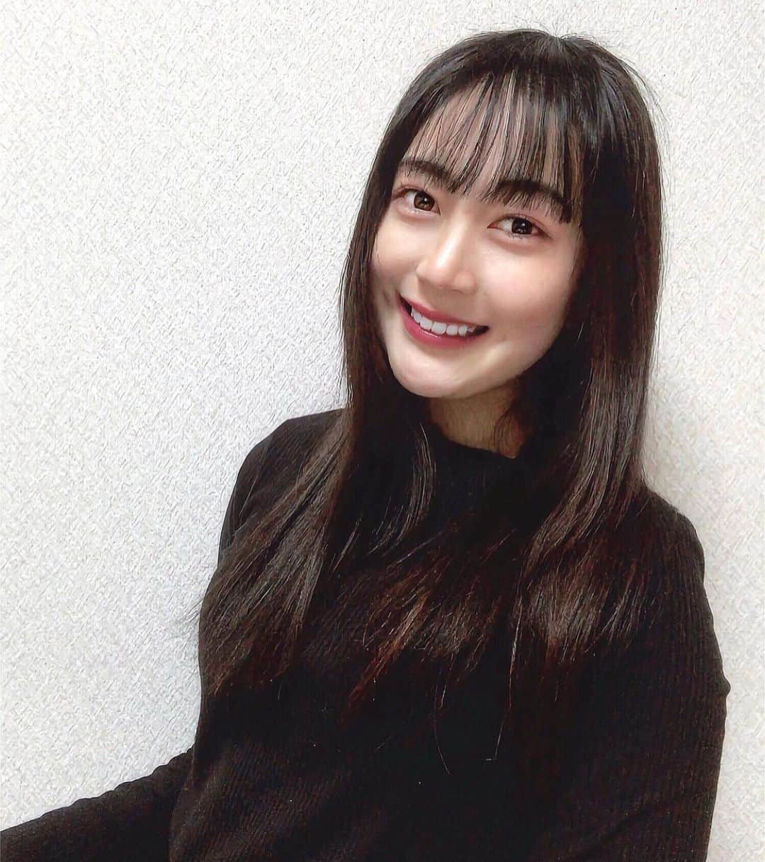 美女JAPANのインスタグラム：「どうも美女JAPANです！✨ ＊ ＊ 今回ご紹介するのはこの方‼️ ＊ ＊ 鶴岡真結@mayuusa0526 ＊ ＊ とっても綺麗！🙈💕 こんな綺麗な人滅多にいない！ ＊ ＊ あなたのタイプはどんな方ですか？  #色気 #可愛い #綺麗 #かわいい #写真集 #モデル #美肌 #笑顔 #スタイル抜群 #可愛い #可愛すぎ #会いたい #天使 #美女 #美人 #美しい #清楚 #スタイル #色白 #スタイル抜群 #美脚 #素敵 #カワイイ #応援」