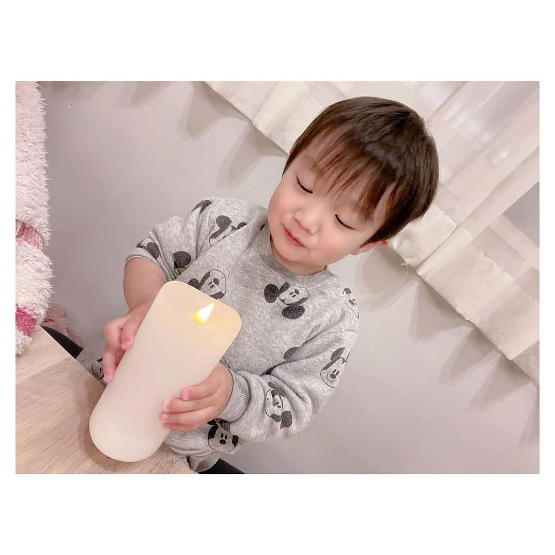 辻希美さんのインスタグラム写真 - (辻希美Instagram)「@francfranc_official の電池式キャンドル🕯に一生懸命フゥ〜して消してる幸空が可愛くて胸痛い❤️✨」1月23日 22時17分 - tsujinozomi_official