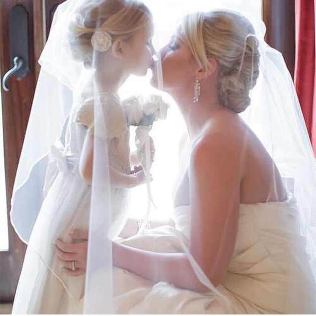 Wedding ?さんのインスタグラム写真 - (Wedding ?Instagram)「Lovely ❤️」1月23日 22時37分 - weddingideas_brides