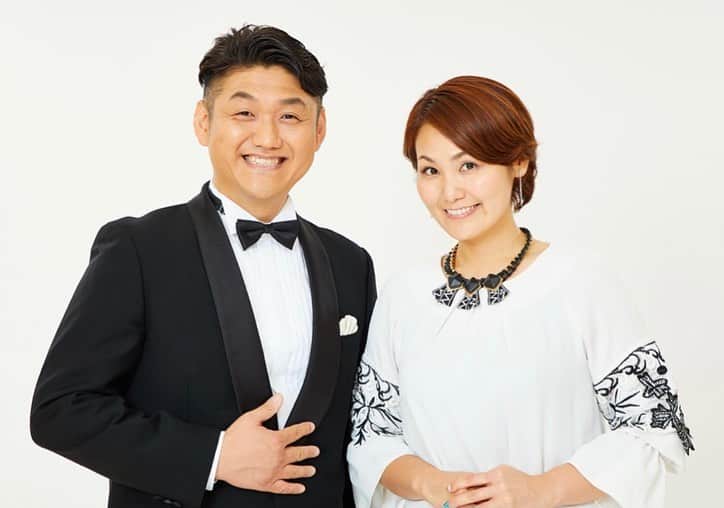 のインスタグラム：「15年ぶりに吉本の宣材写真を撮りました！！ 2枚目が15年前の「ビタミンＳ」。 だいぶ自然と笑えるようになりました！ 今後ともビタミンＳを宜しくお願い致します！！ #ビタミンＳ #マイコ #お兄ちゃん #ビタペディア #吉本興業」