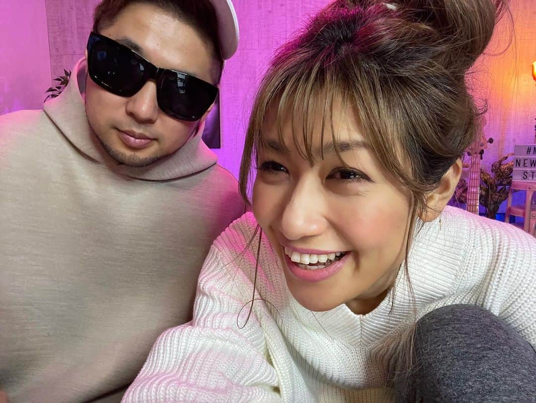 片桐舞子のインスタグラム：「あー、楽しかった☺️💚  DVDオンラインサイン会 ありがとうございました💯  久しぶりに書く名前 初めて書く名前 全国各地のCrew確認🙆🏼‍♀️  𝑇ℎ𝑎𝑛𝑘 𝑦𝑜𝑢♡︎  #mays#サイン書きめいず#家族クルーいっぱい#15年後くらいにcrew倍増する見積もり#めいず教育はお任せします」