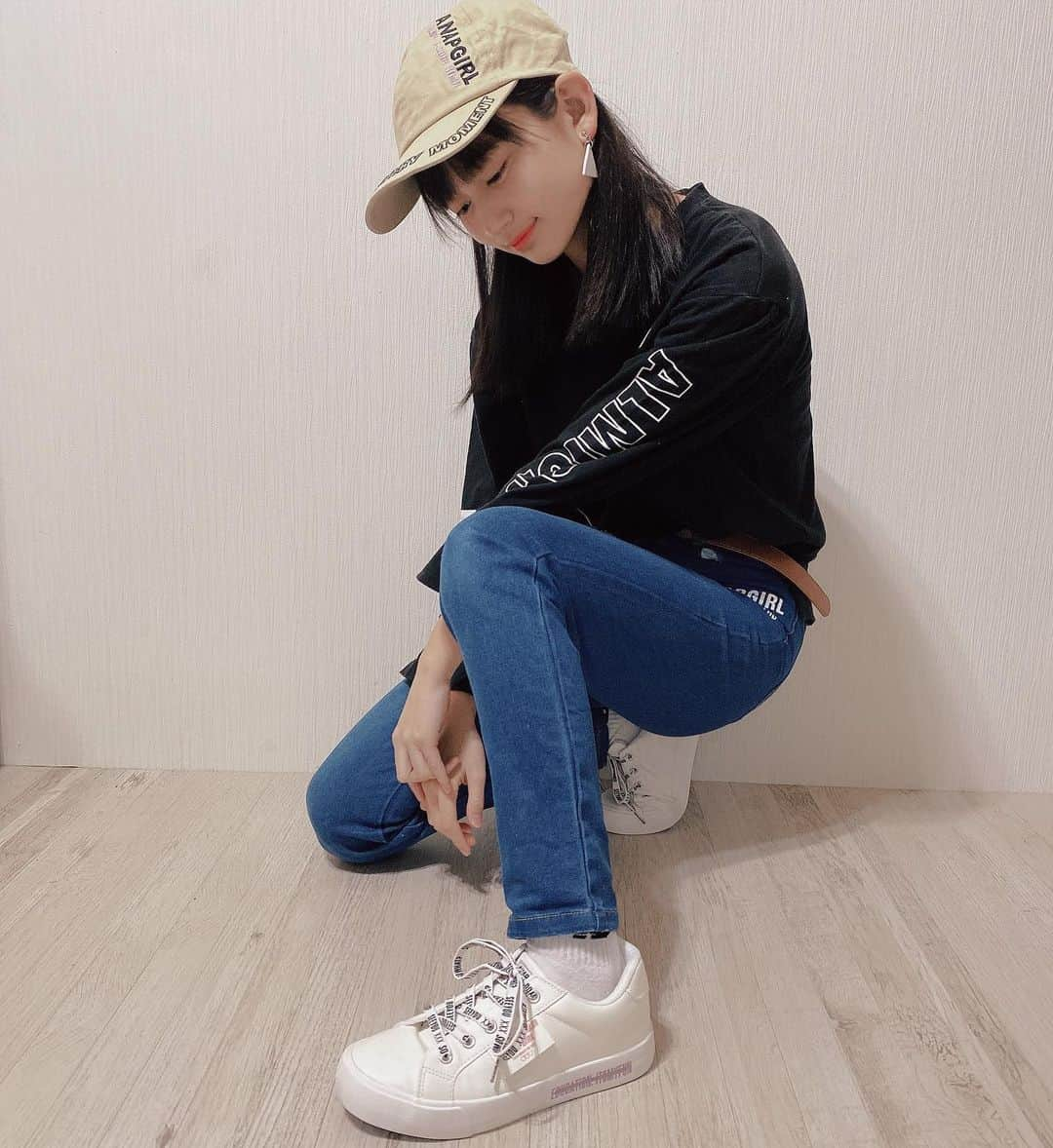 冨永真姫さんのインスタグラム写真 - (冨永真姫Instagram)「ANAP  GRIL❤︎  ANAPGRIL✖️SHOE PLAZA  @anapgirl_official  @shoeplaza.chiyoda   新作シューズ👟が出ました✨ マッキーが履いてるスニーカーは、 とても履きやすくて、靴の中や裏は パステルカラーで、とっても可愛いの ❤(｡☌ᴗ☌｡) 他にも新作のシューズが出ているので シュープラザ公式オンラインショップで チェックしてみてね( ¨̮ )✶  #anapgirl  #shoeplaza  #シュープラザ #靴流通センター  #新作 #スニーカー #anapgirlコーデ  #スニーカー女子 #オシャレコーデ  #jc1  #13歳  #スタマガフィール  #kawii #중학생 #세련된 #패션모델  #스포티」1月23日 15時20分 - t_maki1003