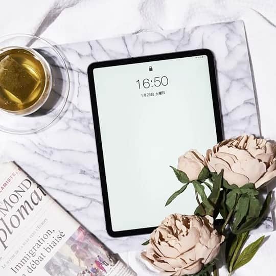 アミノレスキューのインスタグラム：「お休みの日のホッとできる﻿ ティータイム☕️♥️﻿ ﻿ 雨の日はゆっくりおうちで過ごすのも﻿ 実はよかったりしますよね☺️﻿ ﻿ ﻿ #aminoresq #アミノレスキュー #shampoo #シャンプー #treatment #トリートメント #haircare #ヘアケア #scalpcare #スカルプケア #アミノ酸 #アミノ酸シャンプー #new #newface #サロン品質 #モイスト #moist #smooth #保湿 #ハリコシ #ツヤ髪 #サラサラ  #ダメージケア #低刺激 #美髪 #healthy #beauty #bathtime #weekend #teatime」