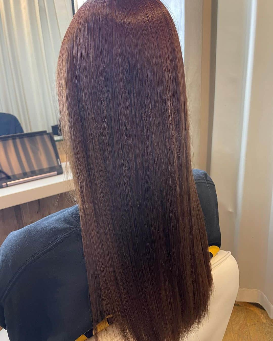 近藤みやびさんのインスタグラム写真 - (近藤みやびInstagram)「ヘアメンテ💇‍♀️  ブラウンベージュにして髪型改善トリートメントもして気分うきうき🤪 @daiking.t2   #ヘアメンテナンス #髪質改善トリートメント #ブラウンベージュ #渋谷」1月23日 16時05分 - miyabiiiii_kondooooo